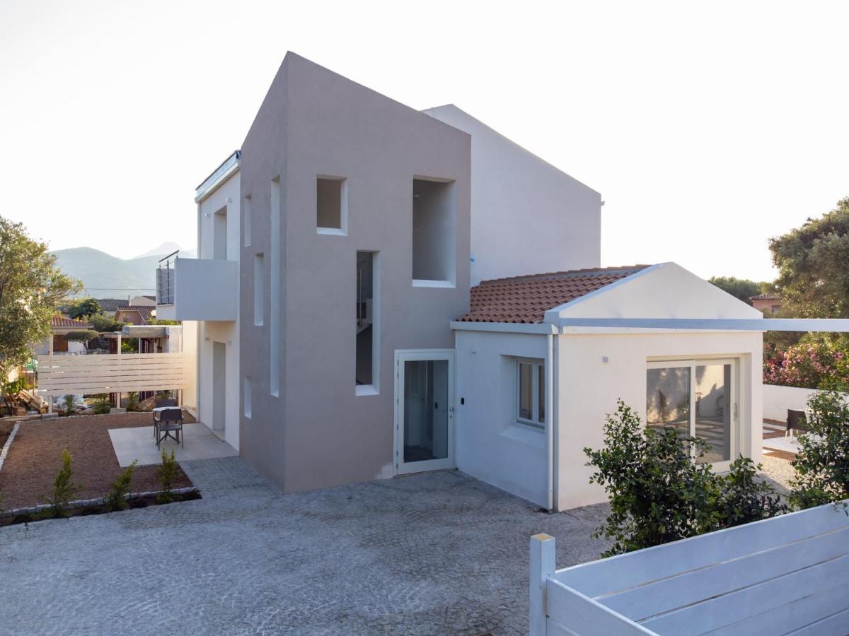 Villa Est San Teodoro  Exterior foto