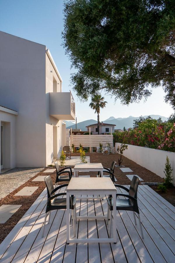 Villa Est San Teodoro  Exterior foto