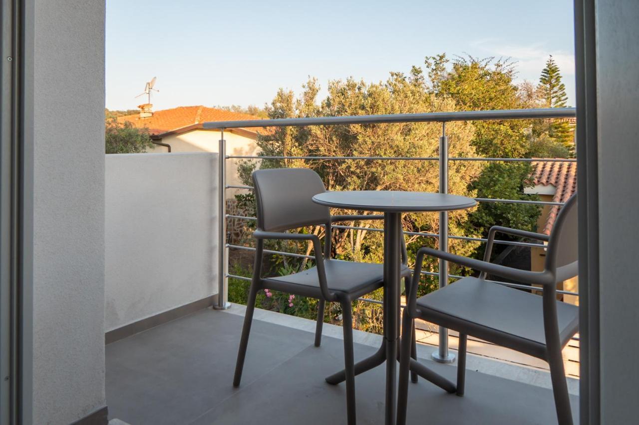 Villa Est San Teodoro  Exterior foto