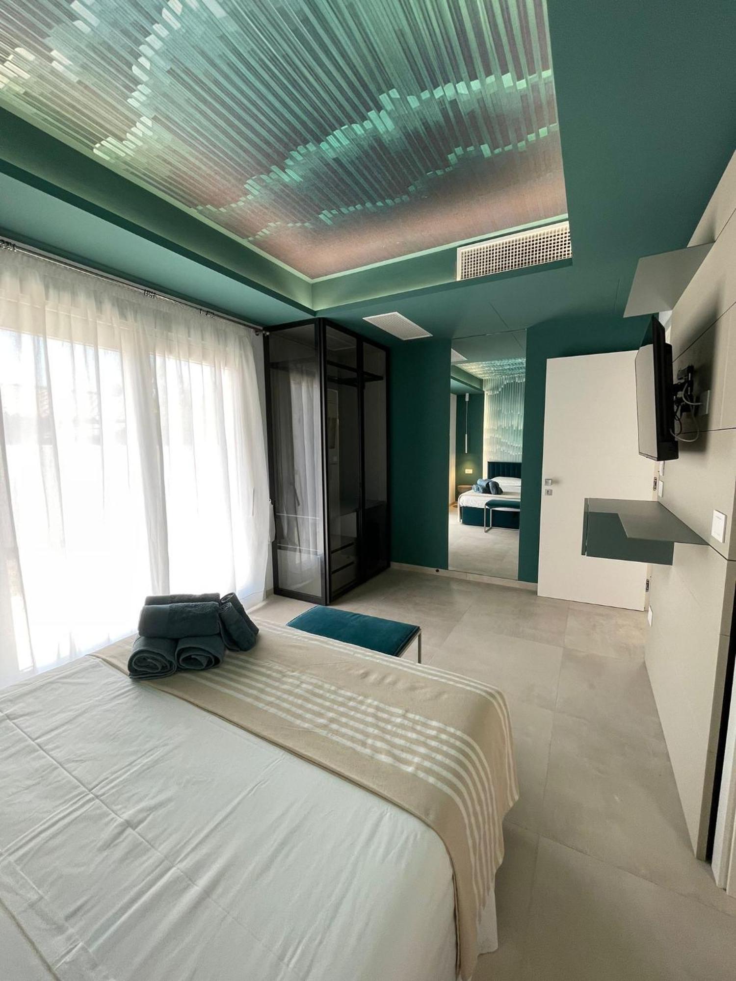Villa Est San Teodoro  Exterior foto