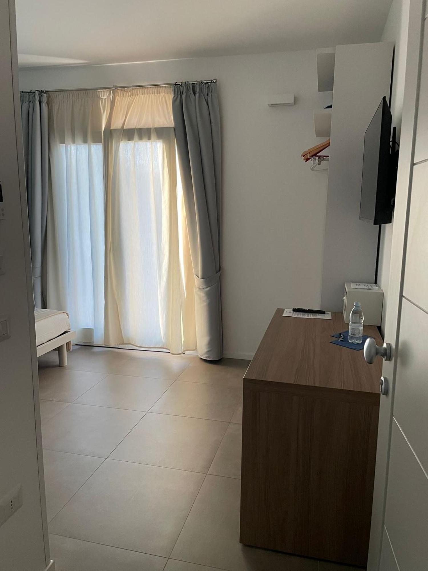 Villa Est San Teodoro  Exterior foto